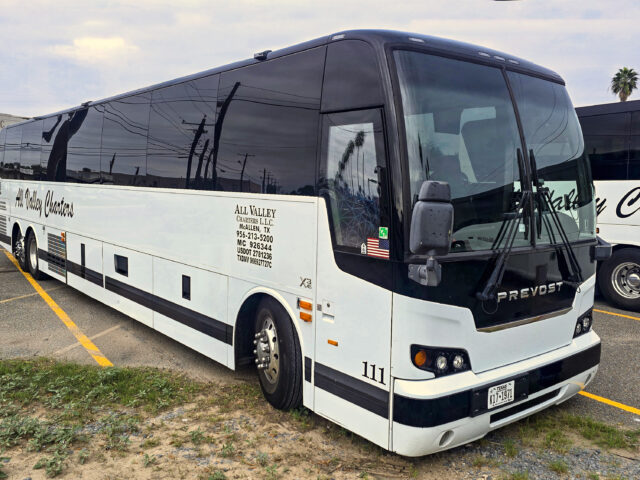Prevost X3-45 Coach #111